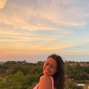 Meet your Posher, Gemma